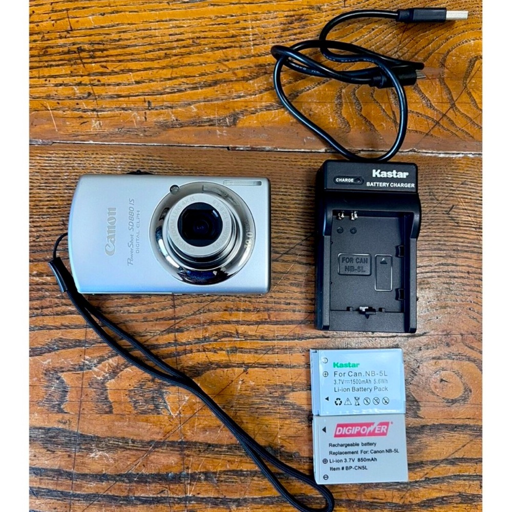 Canon PowerShot Sd880 IS 10 Megapixel Compact Camera